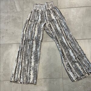 Chic gray and White Tribal Print Wide Leg Pants